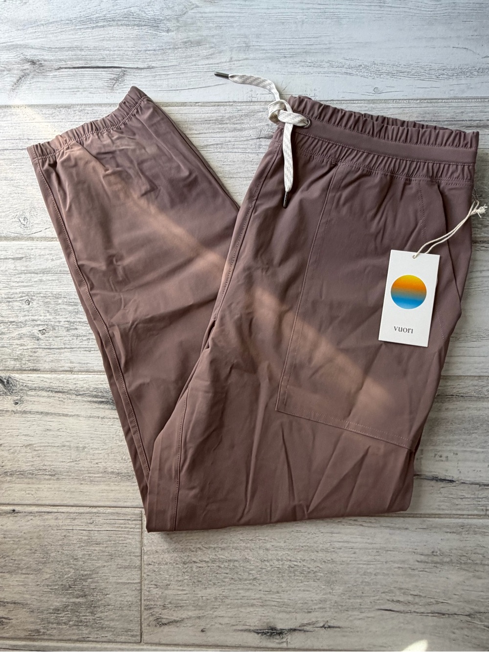 Vuori Women’s Miles Jogger Pants in Hazel